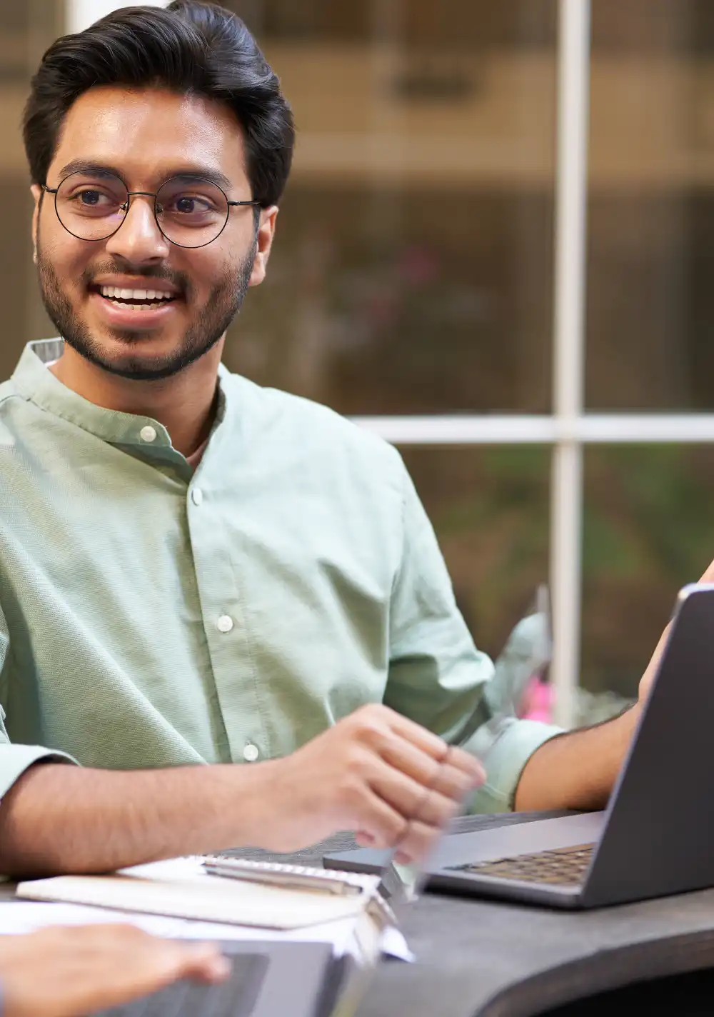 group-of-office-workers-working-on-the-terrace-te-2025-03-05-20-22-31-utc